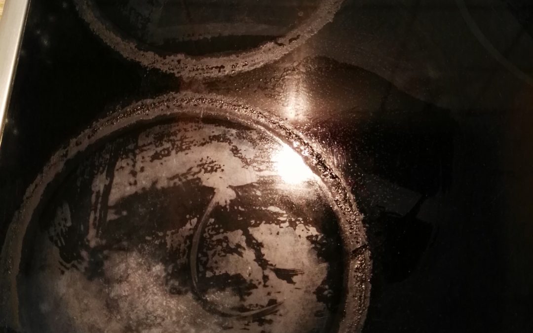 Ceranfeld (Kochplatte) reinigen